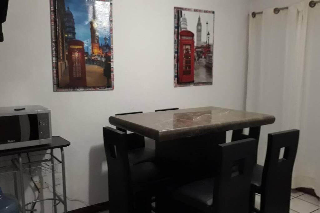 הוילה גואדלחארה Casa Ejecutivo Zona Iteso Bahia De Acapulco מראה חיצוני תמונה
